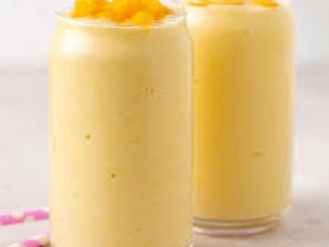 banana, mango smoothie